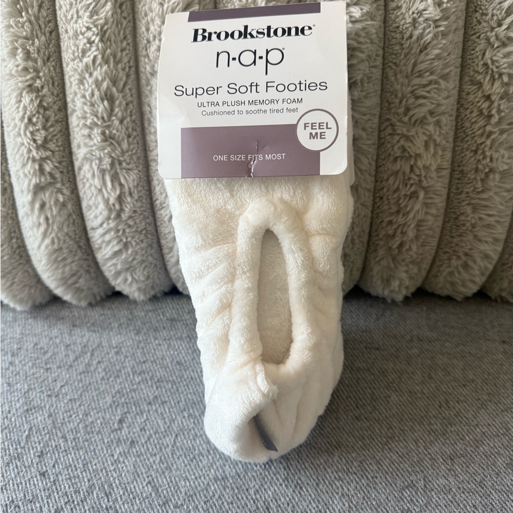 Brookstone n•a•p Ultra Plush Cream Footies